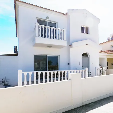Lankas With Heated Pool Agia Napa
