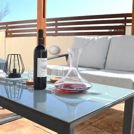 Villa Lankas With Heated Pool