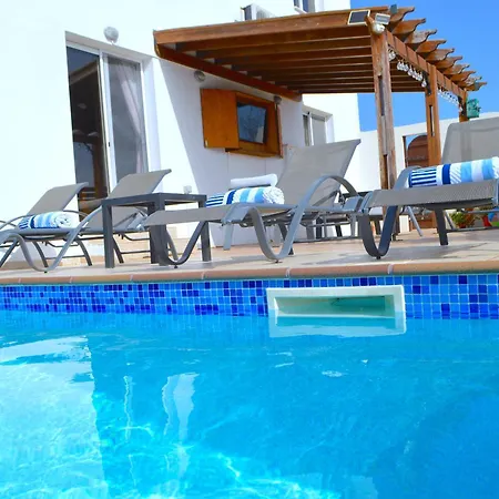 Villa Lankas With Heated Pool *