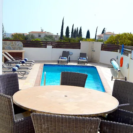 Lankas With Heated Pool Villa